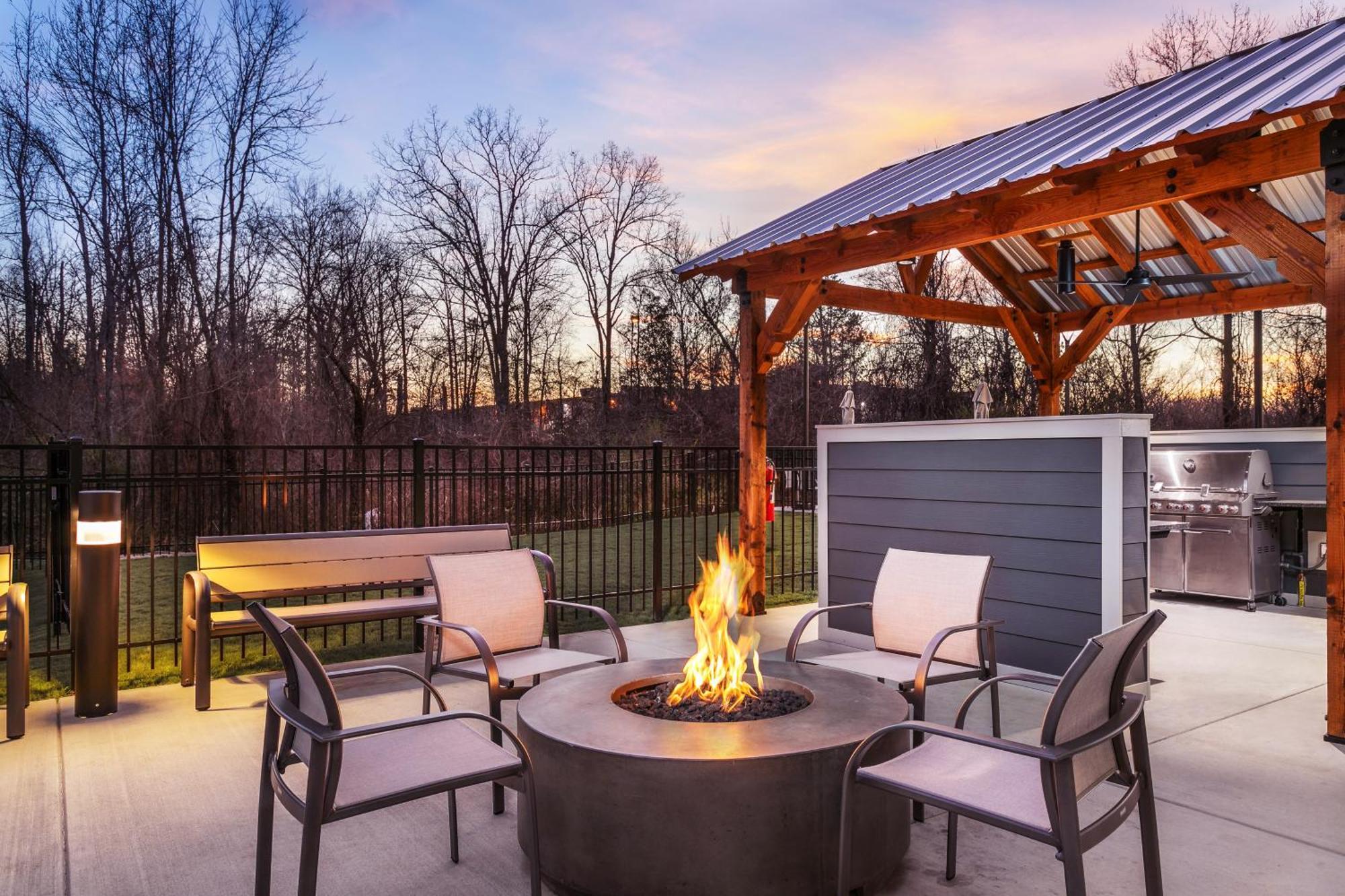 Candlewood Suites Chattanooga Hamilton Place By Ihg Buitenkant foto